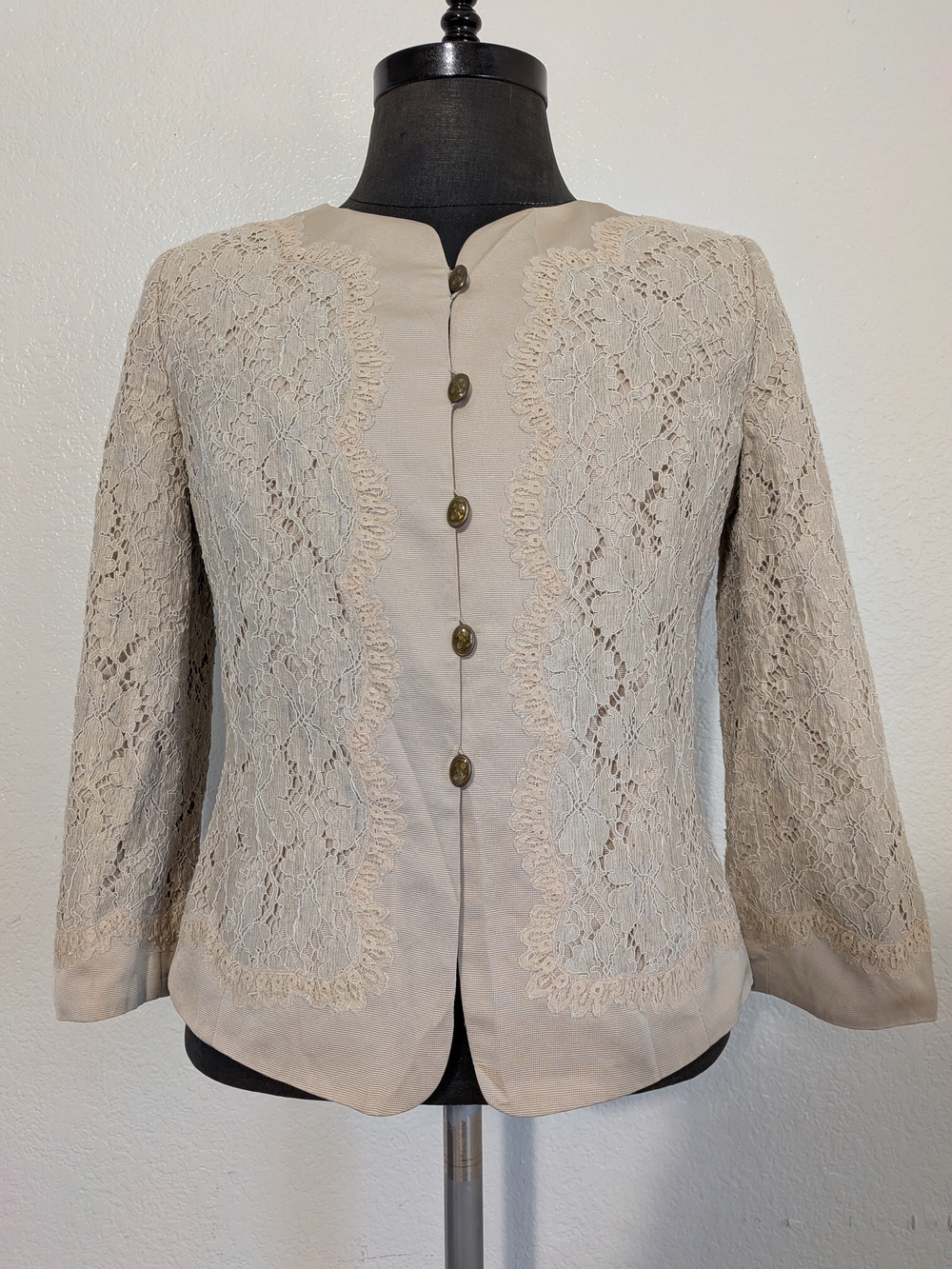 Armani Collezioni Cream lace Button Up Blazer with Floral Embroidery Size 12